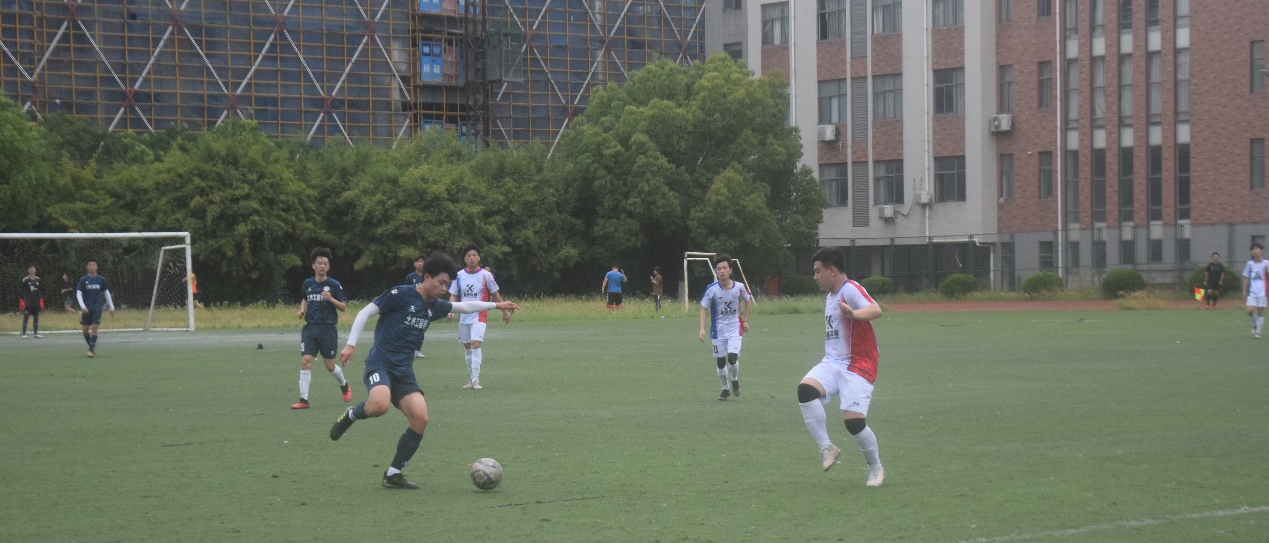 “双冠”——电气信息工程学院问鼎 “新利体育手机端官网登录入口杯”足球赛、篮球赛