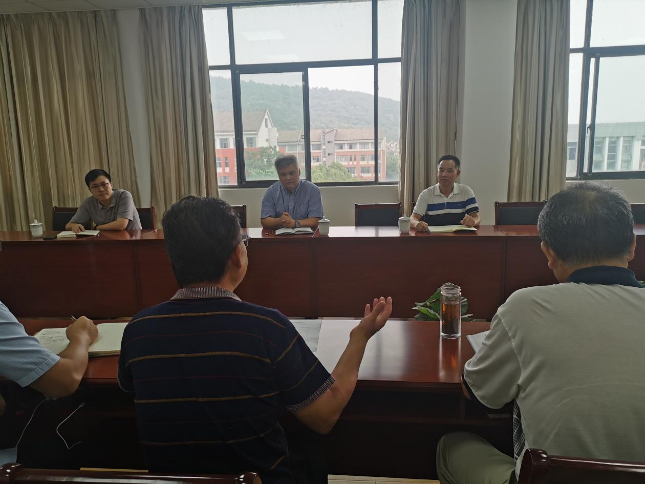 朱洪高董事长、丁家云书记莅临电气信息工程学院调研指导工作