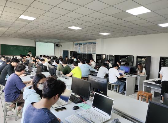 我校2025届毕业生第一批职业技能等级认定顺利开展