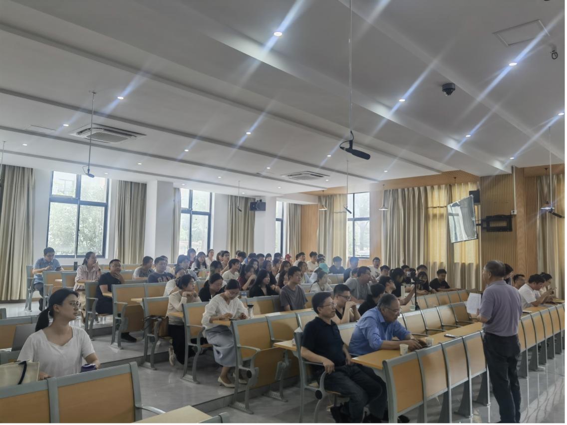 <strong>水利工程学院“人工智能正大步走向数字水利应用场景”讲座顺利举办</strong>