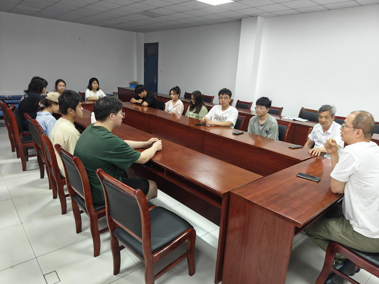 18新利怎样(原河海大学文天学院）2025年春季学期创新与产业工程师学院学生自主管理委员会第五次会议